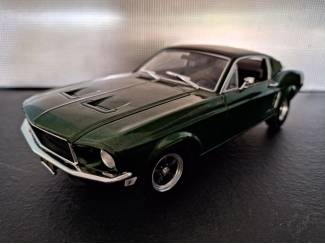 Ford Mustang GT Fastback 1968 Schaal 1:18