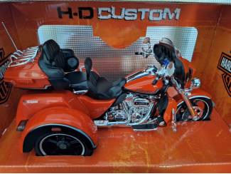 Tweewielers Harley-Davidson CVO Tri-Glide Ultra Schaal 1:12