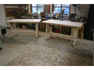 Stevige houten Werkbanken – werktafels - inpaktafel – tafels