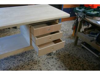 Werkbanken Stevige houten Werkbanken &ndash; werktafels - inpaktafel &ndash; tafels