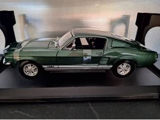 Auto's Ford Mustang GTA Fastback 1967 Schaal 1:18