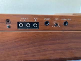 Piano's Yamaha Clavinova YP-40