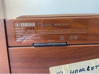 Piano's Yamaha Clavinova YP-40