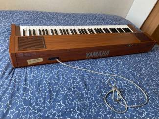 Piano's Yamaha Clavinova YP-40