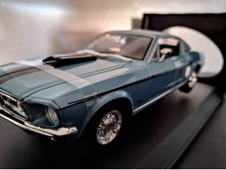 Ford Mustang GT Cobra 1968 Schaal 1:18