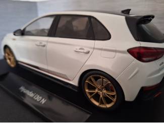 Auto's Hyundai i30 N Drive Limited Edition Schaal 1:18