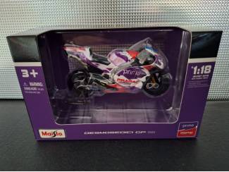 Tweewielers Ducati Desmosedici Pramac Racing #5 Schaal 1:18