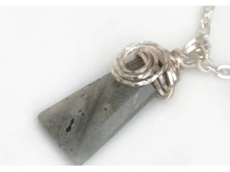 Kettinghangers Hanger met labradoriet