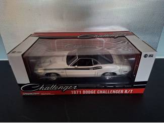 Auto's Dodge Challenger R/T 1971 Schaal 1:18
