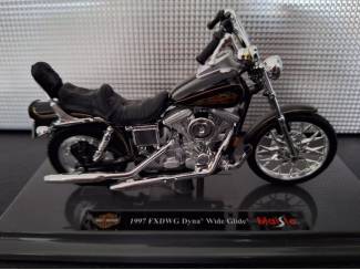 Tweewielers Harley-Davidson FXDWG Dyna Wide Glide 1997 Schaal 1:18