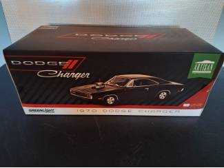 Auto's Dodge Charger With Blown Engine 1970 Schaal 1:18