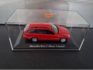 Auto's Mercedes Benz C-Klasse T-model S203 2001 Schaal 1:43