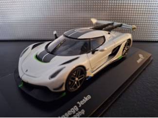 Koenigsegg Jesko wit Schaal 1:43