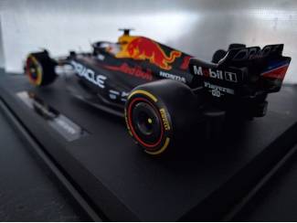 Formule 1 Red Bull RB19 #1 Max Verstappen  2023 Qatar Schaal 1:18