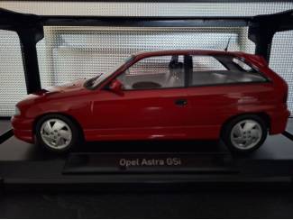 Auto's Opel Kadett GSi 1991 Schaal 1:18