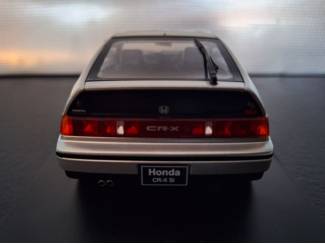 Auto's Honda CR-X 1987 Schaal 1:24