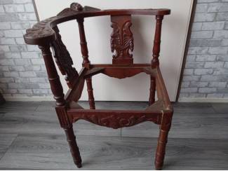 Meubels Antieke stoel