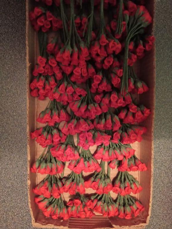 80 kleine rode decoratie roosjes van ongeveer 10 cm