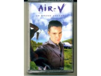 Air-V – Un Grand Voyage... 12 nrs cassette 1999 NIEUW GESEALD