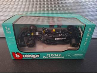 Formule 1 Mercedes Benz AMG W14 #44  2023 L. Hamilton Schaal 1:43