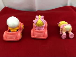 Poppetjes en Figuurtjes Muppets Miss Piggy en Animal in autootjes set