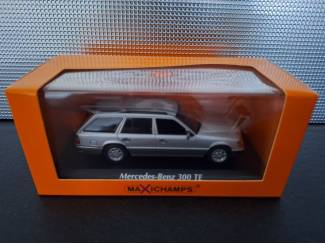 Auto's Mercedes Benz 300TE (S124) 1990 Schaal 1:43