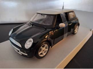 Auto's Mini Cooper Donker groen Schaal 1:24