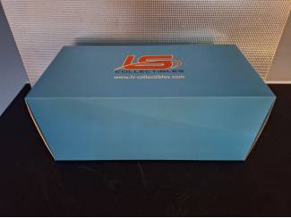 Auto's BMW Alpina B10 3.5 Zilver Schaal 1:18