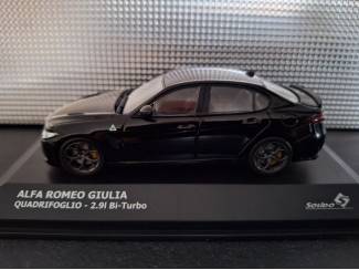 Auto's Alfa Romeo Giulia Quadrifoglio zwart Schaal 1:43