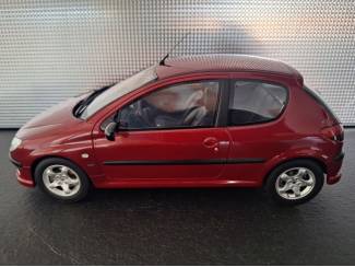 Auto's Peugeot 206 S16 1999 Schaal 1:18