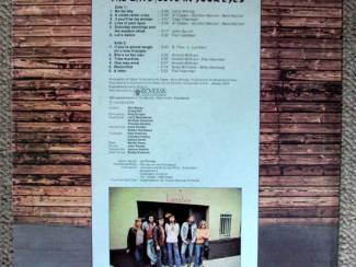 Grammofoon / Vinyl The Cats – Love In Your Eyes 12 nrs LP 1974 mooie staat