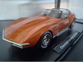 Chevrolet Corvette C3 Hard Top 1972 Orange Schaal 1:18