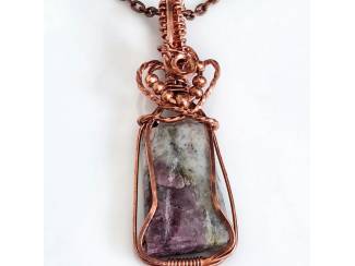 Kettinghangers Hanger met robijn