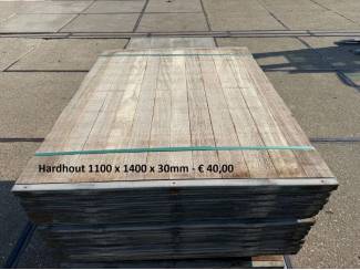 Tegels en Terrasdelen Mooie steenschotten uit voorraad leverbaar