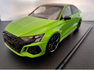 Auto's Audi RS3 Limousine 2022  Mint groen Schaal 1:18