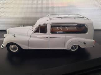 Auto's Begrafenisauto Austin Sheerline 125 Hearse wit Schaal 1:43