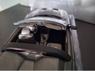 Auto's Ford Mustang Saleen S281 SC 2003 Schaal 1:18