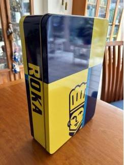 Blikken Blik Roka groot blik rechthoekig blauw geel bakker