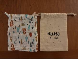 Stoffen mini bag met rijgkoord en beren kinder washand katoen