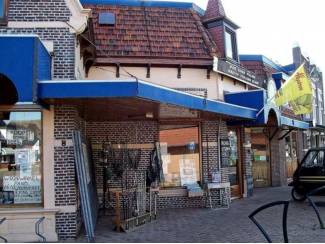 Huizen te koop TE KOOP AKKRUM CENTRUM 544m2 A1 Degelijk Hoekwoonwinkelhuizing