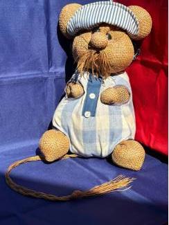 Aparte jute muis knuffel met blauwe kleding OUD