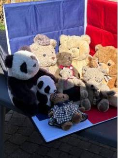Speelgoed | Knuffels Beer met strik en rits voetzolen bruin beige