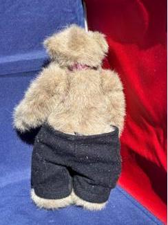 Speelgoed | Knuffels Boyds Collection beige beer smalle ogen 20 cm broek das