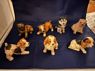 Beelden en Beeldjes Honden beeld Bassett hond beeldje