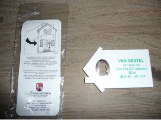 Flesopener huis Van Gestel doe het zelf Gilze in verpakking