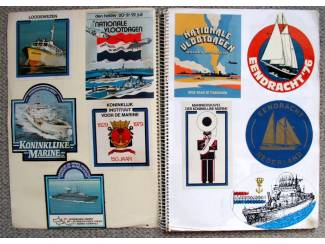 Stickers Boek met ongeveer 350 verschillende stickers mooie staat
