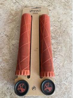 ADDICT GRIPS