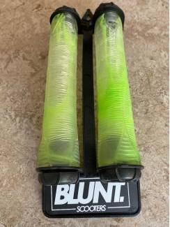 BLUNT V2 Grips Smoke Green
