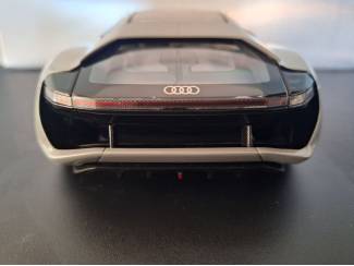 Auto's Audi P8 e-Tron Schaal 1:18