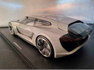 Auto's Audi P8 e-Tron Schaal 1:18